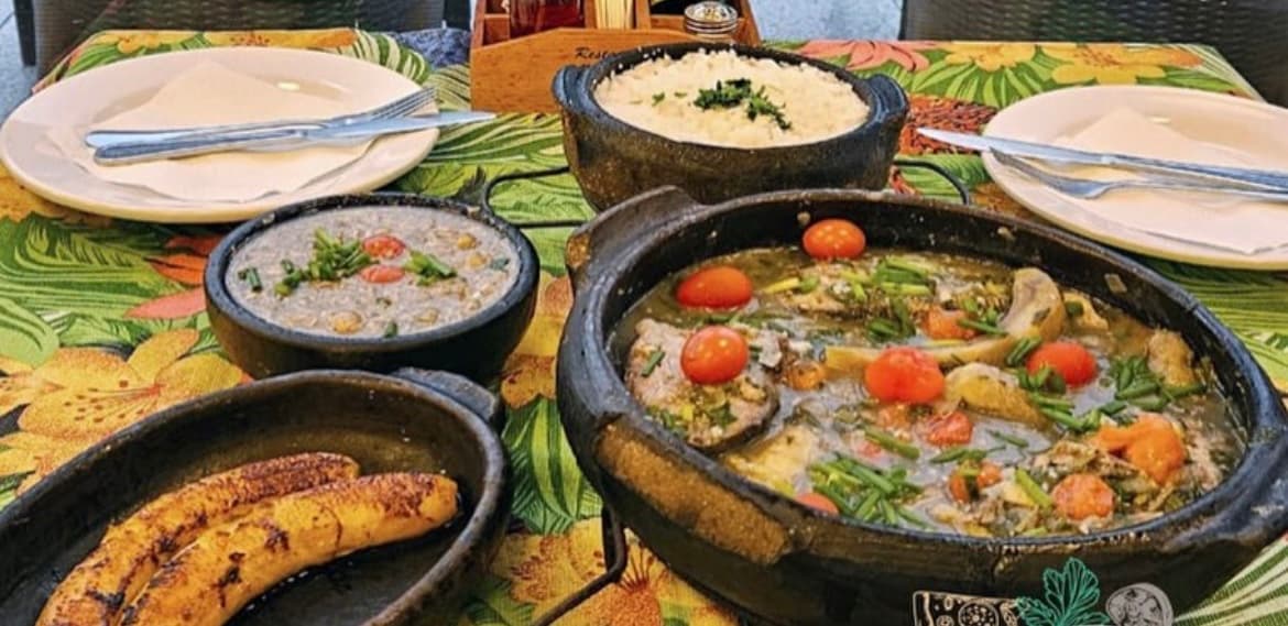 Peixe com Banana - Saco da Ribeira - Ubatuba